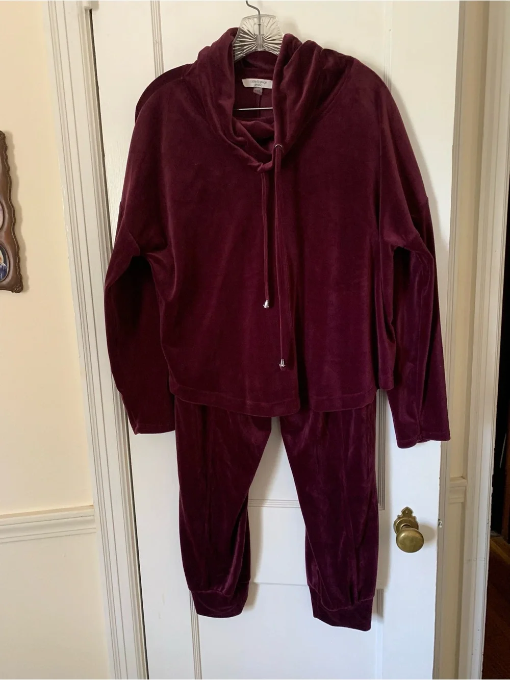 Cable & Gauge Plush Hooded lounging set  - Burgundy size large